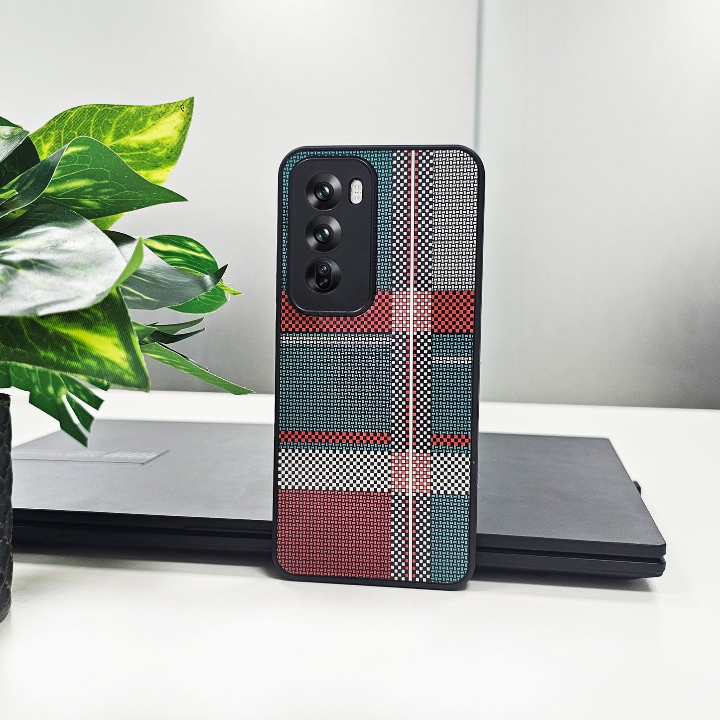 Oppo Reno 12 Pro 5G Luxury Grid Pattern Glass Back Shockproof Case